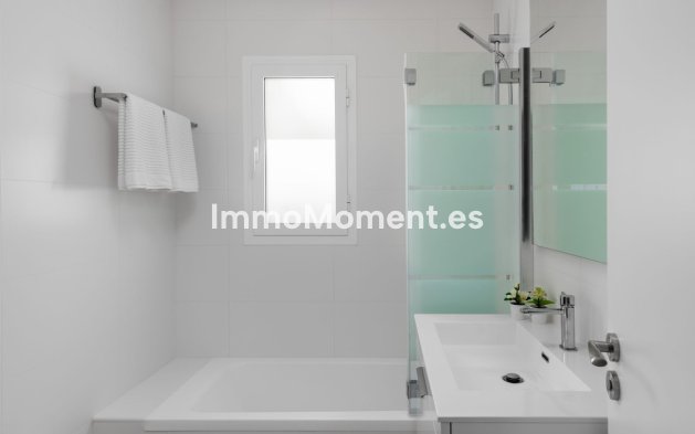 Wiederverkauf - Wohnung - Estepona  - Estepona Centro