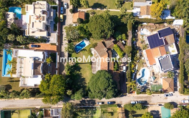 Resale - Villa - Marbella - Guadalmina Baja