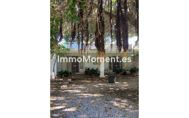 Resale - Villa - Marbella - Guadalmina Baja