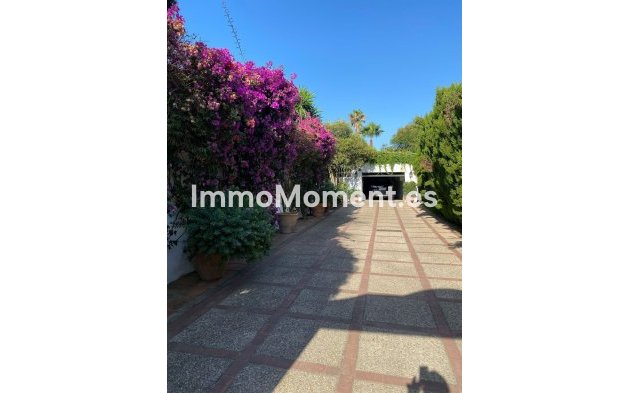 Resale - Villa - Marbella - Guadalmina Baja