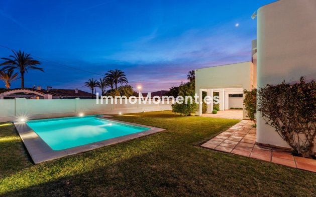 Resale - Villa - Marbella - Marbesa