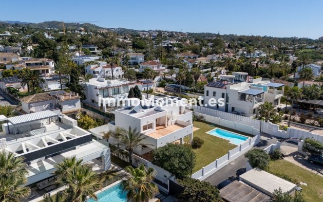 Resale - Villa - Marbella - Marbesa