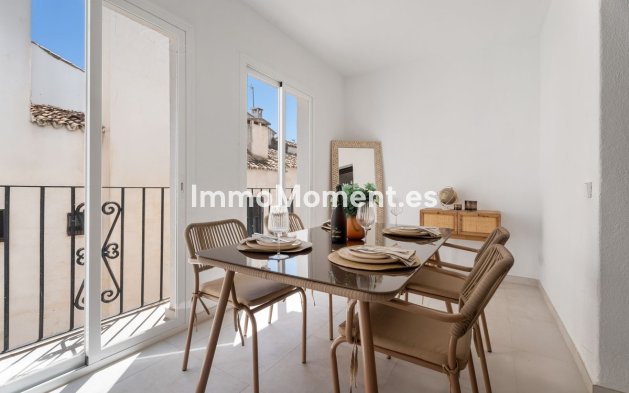 Resale - Apartment - Marbella - Puerto Banús
