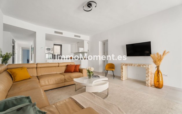 Resale - Apartment - Marbella - Puerto Banús