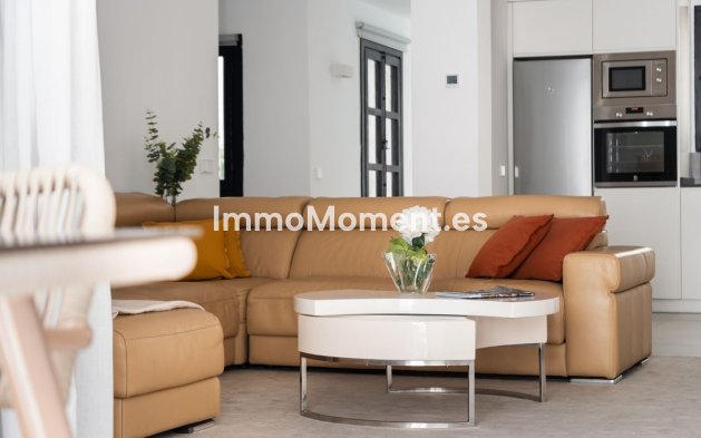 Resale - Apartment - Marbella - Puerto Banús