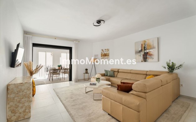 Resale - Apartment - Marbella - Puerto Banús