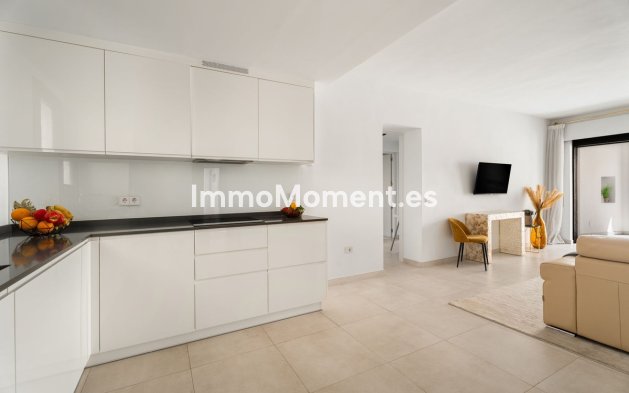 Resale - Apartment - Marbella - Puerto Banús