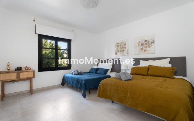 Resale - Apartment - Marbella - Puerto Banús