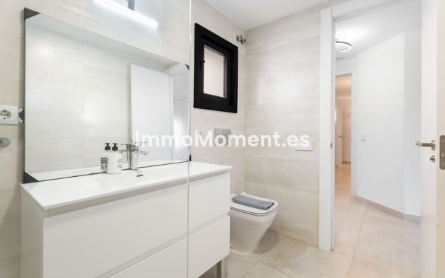 Resale - Apartment - Marbella - Puerto Banús