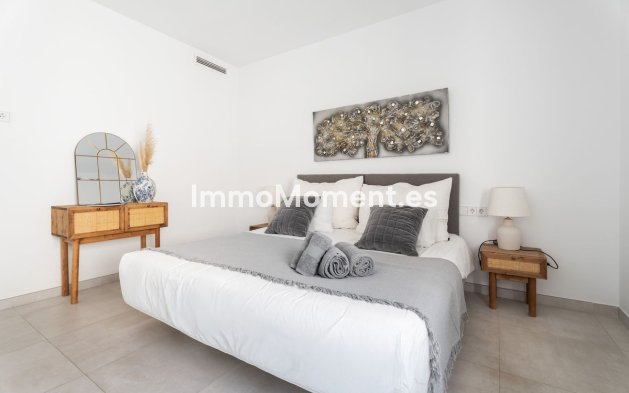 Resale - Apartment - Marbella - Puerto Banús