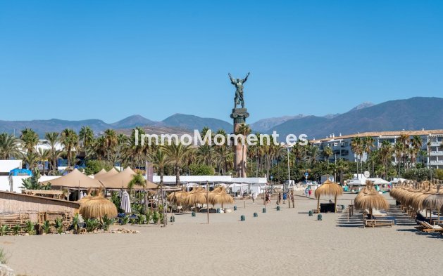 Resale - Apartment - Marbella - Puerto Banús