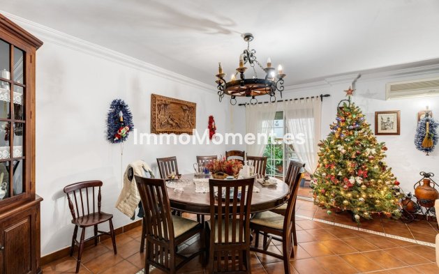 Bestaande woning - Villa - Estepona  - Estepona Centro