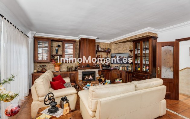 Bestaande woning - Villa - Estepona  - Estepona Centro