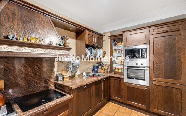 Bestaande woning - Villa - Estepona  - Estepona Centro