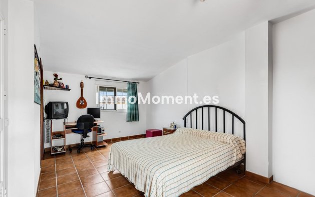 Bestaande woning - Villa - Estepona  - Estepona Centro