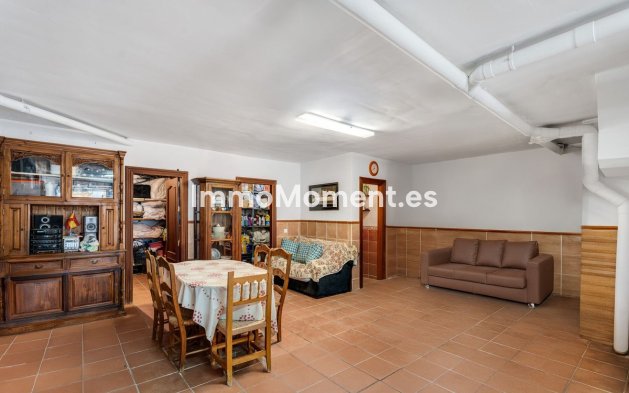 Bestaande woning - Villa - Estepona  - Estepona Centro