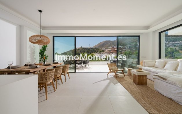 Resale - Villa - Benalmadena - Benalmadena Pueblo