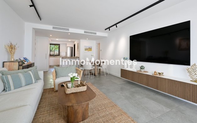 Resale - Apartment - Estepona - Estepona Centro