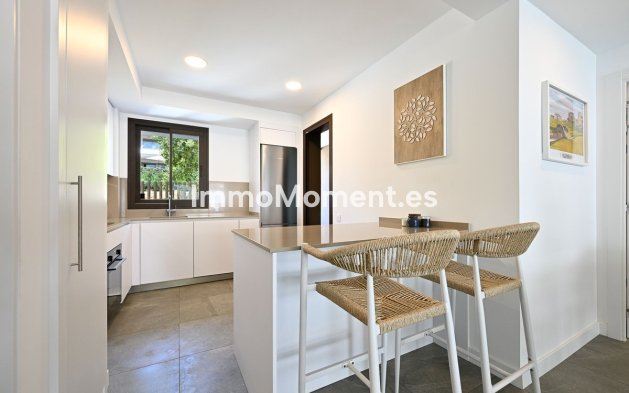 Resale - Apartment - Estepona - Estepona Centro