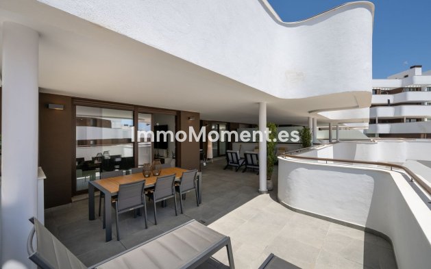 Resale - Apartment - Estepona - Estepona Centro