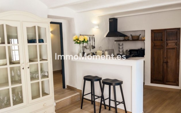 Bestaande woning - Geschakelde woning - Binnenland  - Guaro