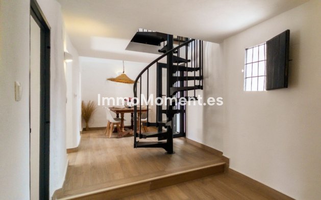 Bestaande woning - Geschakelde woning - Binnenland  - Guaro