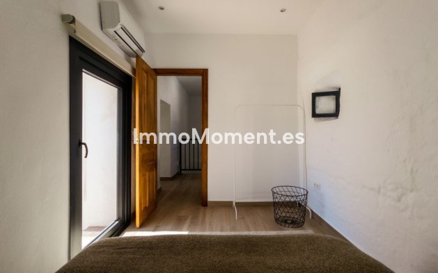 Bestaande woning - Geschakelde woning - Binnenland  - Guaro