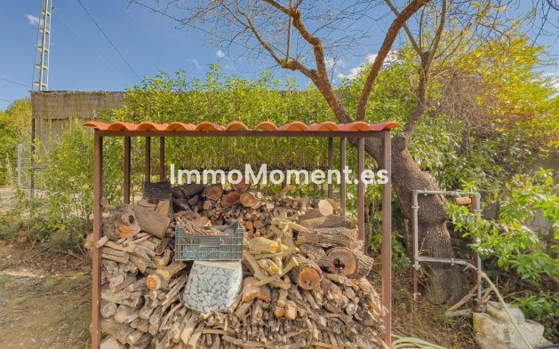 Wiederverkauf - Villa -   Inländisch - Almogía