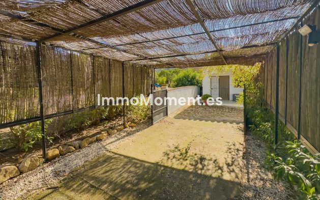 Wiederverkauf - Villa -   Inländisch - Almogía