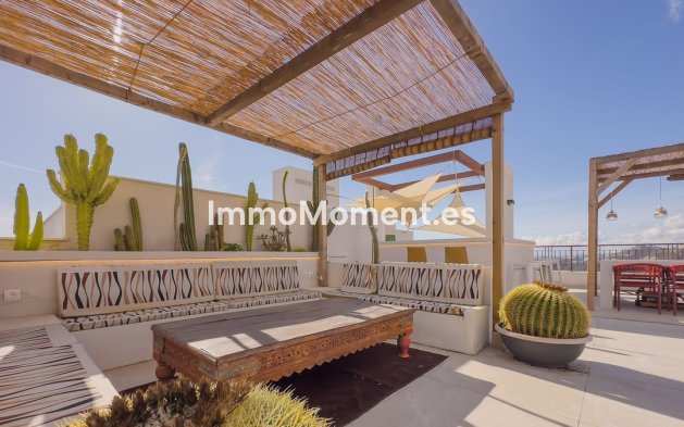 Wiederverkauf - Wohnung -   Inländisch - Istán