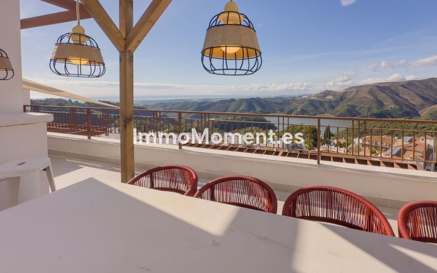 Wiederverkauf - Wohnung -   Inländisch - Istán