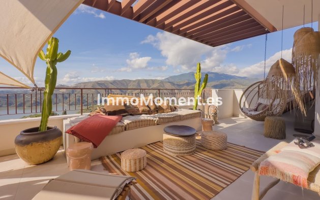 Wiederverkauf - Wohnung -   Inländisch - Istán