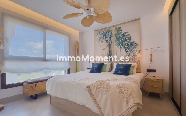 Wiederverkauf - Wohnung -   Inländisch - Istán