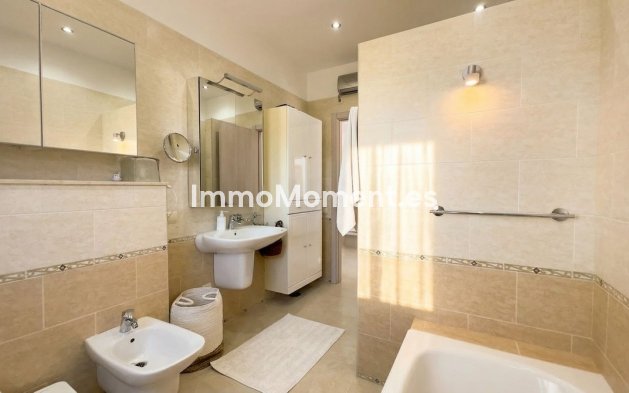 Bestaande woning - Villa - Binnenland  - Guaro