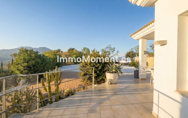 Bestaande woning - Villa - Binnenland  - Guaro