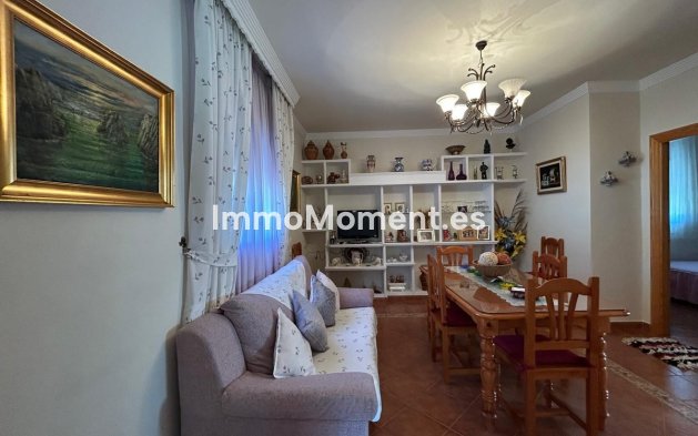 Wiederverkauf - Villa -   Inländisch - Alora