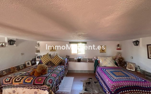 Wiederverkauf - Villa -   Inländisch - Alora