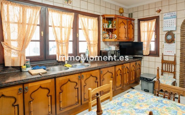 Resale - Villa - Fuengirola - Los Pacos