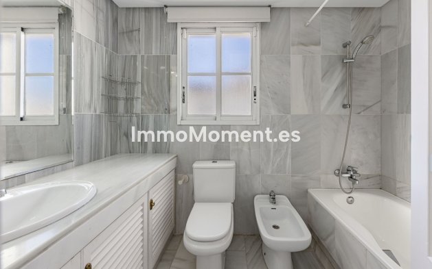 Revente - Maison mitoyenne - Estepona  - Estepona Centro