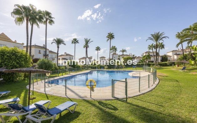 Revente - Maison mitoyenne - Estepona  - Estepona Centro