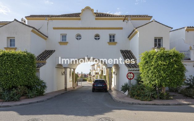 Revente - Maison mitoyenne - Estepona  - Estepona Centro
