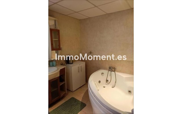 Wiederverkauf - Reihenhaus -   Inländisch - Coín