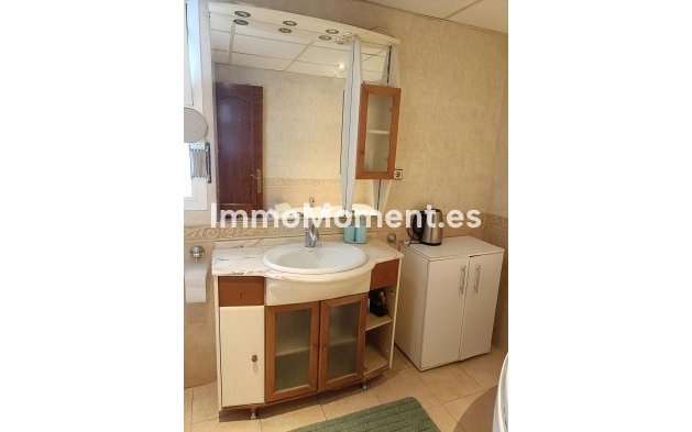 Wiederverkauf - Reihenhaus -   Inländisch - Coín