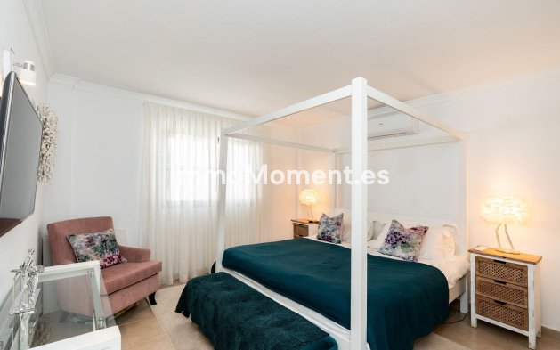Resale - Villa - El Paraiso - New Golden Mile