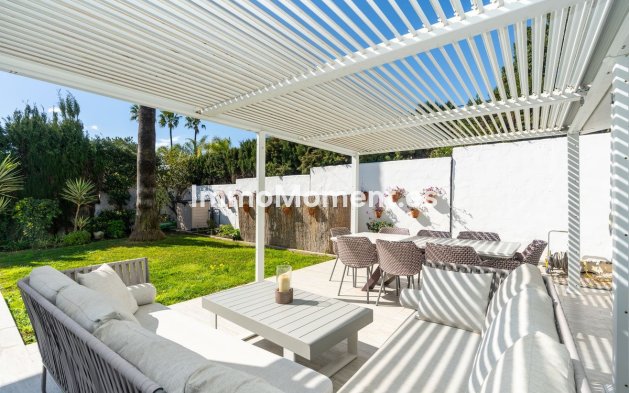 Resale - Villa - El Paraiso - New Golden Mile