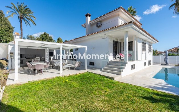 Resale - Villa - El Paraiso - New Golden Mile