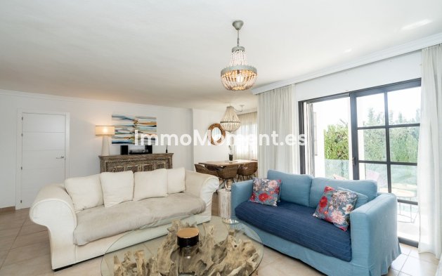 Resale - Villa - El Paraiso - New Golden Mile