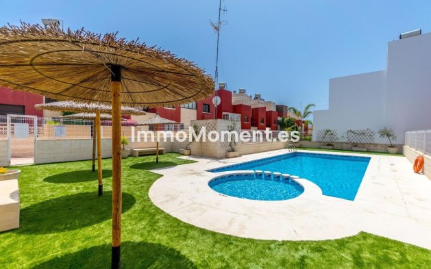 Bestaande woning - Geschakelde woning - Torrevieja - Aguas Nuevas
