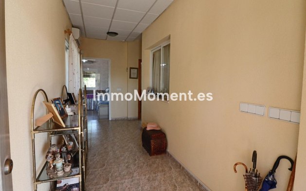 Revente - Villa - Benidorm - Benidorm Centro