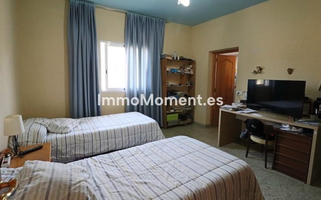 Revente - Villa - Benidorm - Benidorm Centro